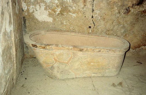 crete06.jpg (78281 bytes)